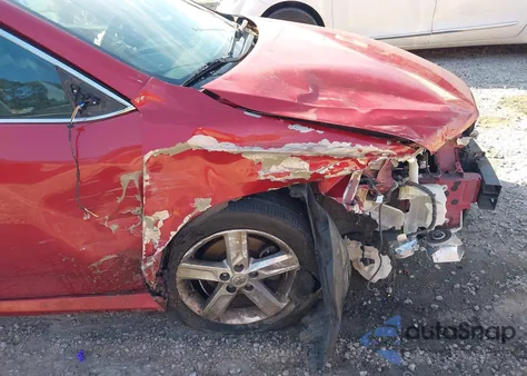 2013 Toyota Camry Se z USA, uszkodzony, nr VIN 4T1BF1FK8DU714846